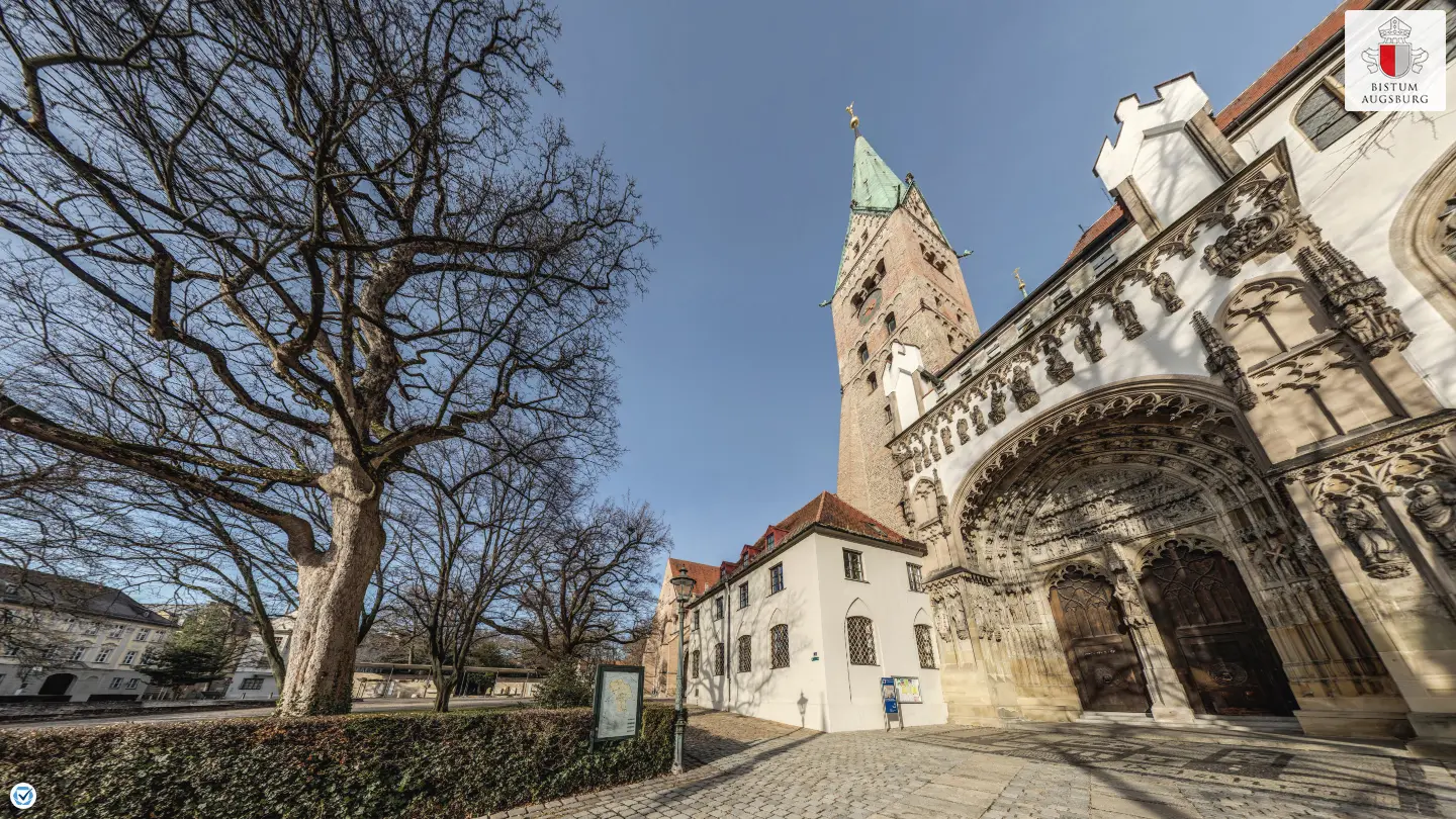 Virtual tour at the south portal of Augsburg Cathedral